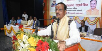 डेढ़ लाख अध्यापकों की नियुक्ति प्रतिभा के आधार पर हुआ, वाराणसी में बोले डॉ दिनेश शर्मा