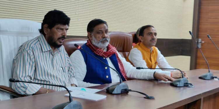 कृषि बिल वापस, अब किसान आंदोलन भी वापस, वाराणसी में बोले केंद्र सरकार के मंत्री रामदास आठवले