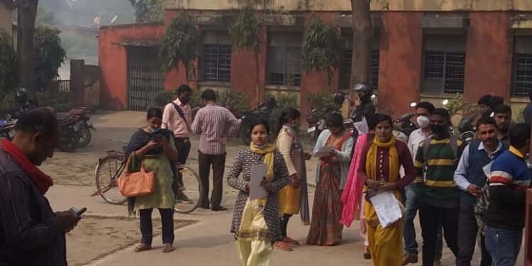 UP TET 2021 का पेपर लीक होने के कारण परीक्षा स्थगित, एसटीएफ ने 23 सॉल्‍वर को किया गिरफ्तार