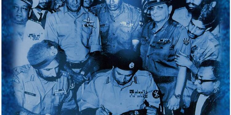 Vijay Diwas: पीएम मोदी ने नेशनल वार मेमोरियल पर 1971 के शहीदों को दी श्रद्धांजलि, पाकिस्तान पर जीत के 50 साल पूरे