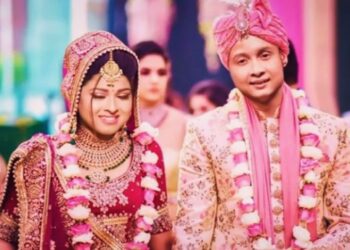 Indian Idol फेम पवनदीप और अरुणिता ने रचाई सीक्रेट वेडिंग! शादी के जोड़े में वायरल हुई फोटो ने इंटरनेट पर मचाई धमाल