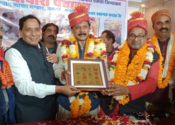 केंद्र सरकार और प्रदेश सरकार व्यापारियों को विधान परिषद और राज्यसभा में भेजें और बहुराष्ट्रीय कंपनियों पर नकेल कसे : संदीप बंसल