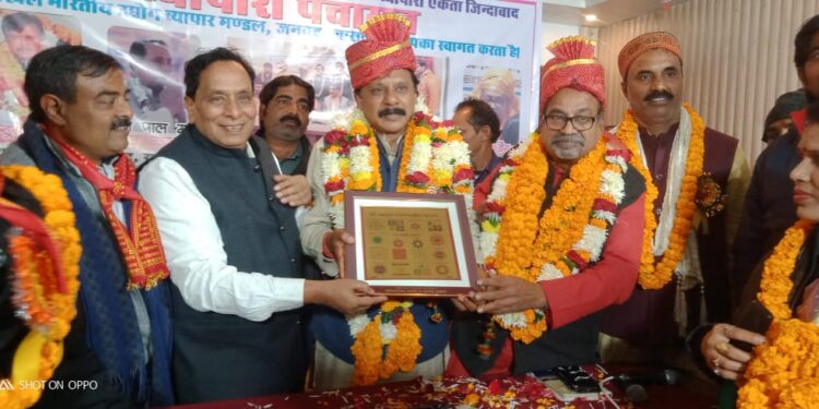 केंद्र सरकार और प्रदेश सरकार व्यापारियों को विधान परिषद और राज्यसभा में भेजें और बहुराष्ट्रीय कंपनियों पर नकेल कसे : संदीप बंसल
