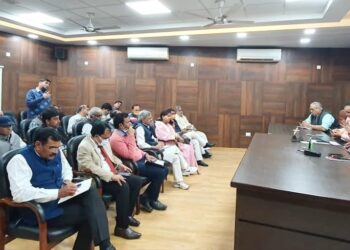 वाराणसी में प्रधानमंत्री नरेंद्र मोदी के आगमन की तैयारी, रविवार तक शहर की सभी सड़कें दुरुस्त कर गड्ढा मुक्त का आदेश