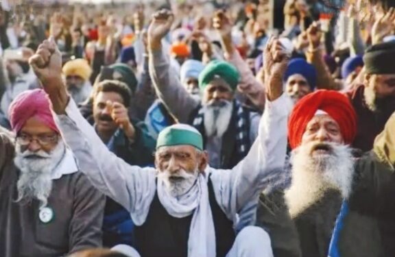 किसान आंदोलन स्थगित : 11 दिसंबर को करेंगे वापसी, 15 जनवरी को समीक्षा बैठक करेगा संयुक्त किसान मोर्चा