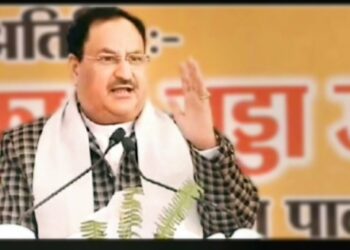 यूपी विधानसभा चुनाव की तैयारी : प्रदेश के छह स्थानों से भाजपा की जन विश्वास यात्रा शुरू, जेपी नड्डा ने हरी झंडी दिखाकर रवाना किया