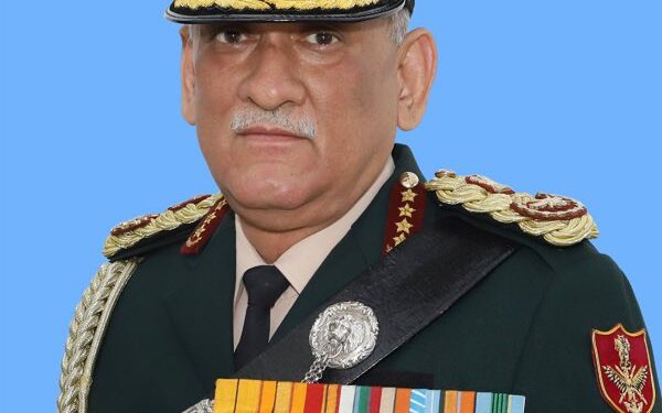 हेलीकाप्टर हादसे में देश पहले सीडीएस बिपिन रावत और उनकी पत्नी मधुलिका की मौत, वायुसेना ने वीट कर की पुष्टि