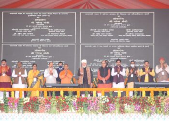 प्रधानमंत्री नरेंद्र मोदी में वाराणसी में 30 परियोजनाओं के लोकार्पण और शिलान्यास पर क्‍या-क्‍या बोले, जानिए इन पक्षों के साथ