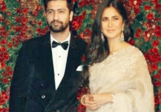 Vicky Kaushal Katrina Kaif Wedding : विक्की कौशल की दुल्हन बनीं कटरीना कैफ, सिक्स सेसेंज फोर्ट बरवाड़ा लिए सात फेरे