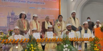 सम्पूर्णानन्द संस्कृत विश्वविद्यालय का दीक्षान्त : संस्कृत अमृत भाषा है जो सभी को प्रदान करती है अमृत्व