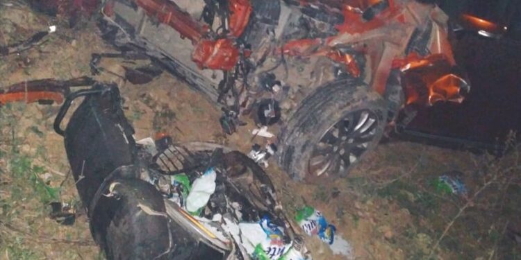 वाराणसी-गाजीपुर फोरलेन पर वाहनों की टक्‍कर में कई घायल