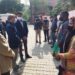 वाराणसी में अपर मुख्य सचिव ने टीकाकरण केंद्र पर बैठी नर्स से कौन सी वैक्सीन लग रही है इसकी ली जानकारी, चिकित्सालयों का किया निरीक्षण