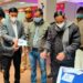 वाराणसी के कमिश्‍नर व डीएम ने दी होम्योपैथिक दवा किट