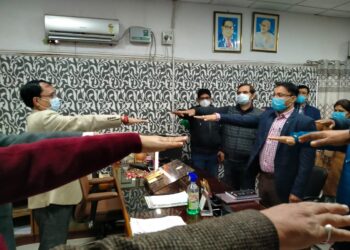 यूपी विधानसभा चुनाव 2022 : मतदाता फोटो पहचान पत्र के विकल्प के रूप में दिए गए वैकल्पिक दस्तावेज देने का मौका