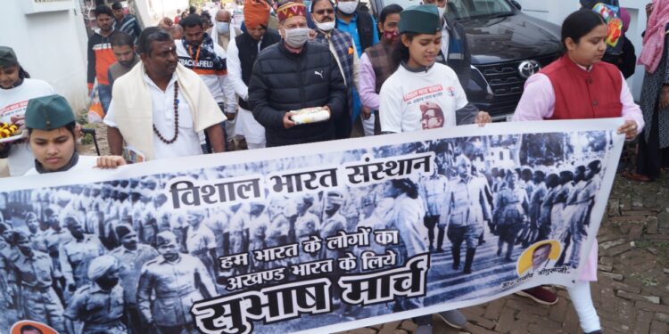 वाराणसी में रैली से हुई 6 दिवसीय नेताजी सुभाष महोत्सव की शुरुआत