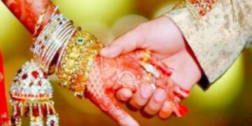 वाराणसी के चोलापुर थाने में प्रेमी प्रेमिका की हुई शादी, रात को हुई थी पंचायत