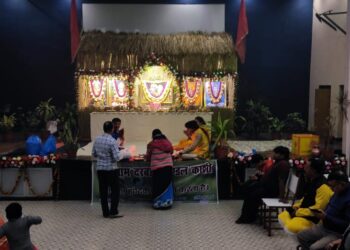 फगुणोत्सव में सजी गांव की झोपड़ी जिसमें विराजे खाटू के सरकार