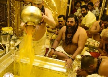 शिवरात्रि पर काशी बम-बम, दर्शन-पूजन के साथ ही शिव बारात की बहार