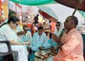 स्‍वर कोकिला लता मंगेशकर की अस्थियां गंगा में विसर्जित, वाराणसी आईं उषा मंंगेशकर
