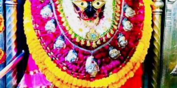 चैत्र नवरात्र में मां विंध्यवासिनी के चरण स्पर्श पर रोक