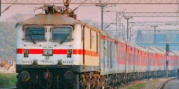 Holi Special Train: होली पर घर वापसी के लिए रेलवे चला रहा स्पेशल ट्रेन, आपके लिए सुविधाजनक