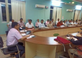 जनसमस्याओं के निस्तारण में किसी भी स्तर पर शिथिलता अथवा लापरवाही बर्दाश्त नहीं की जाएगी : डीएम वाराणसी