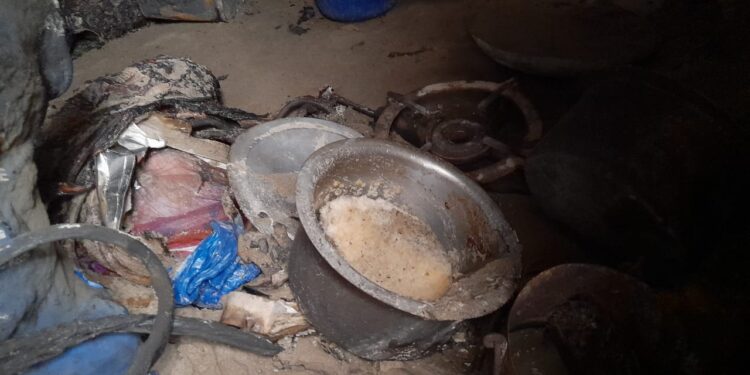 वाराणसी के अशफाक नगर कालोनी में साड़ी कारखाने में लगी आग, चार लोग जिंदा जले