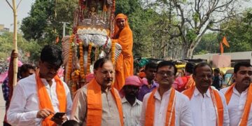 24वें तीर्थंकर महावीर स्‍वामी के जन्म कल्याणक पर निकली भव्य शोभायात्रा
