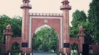 प्रेजेंटेशन में AMU के प्रोफेसर ने हिंदू देवी-देवताओं के बारे में लिखीं आपत्तिजनक बाते