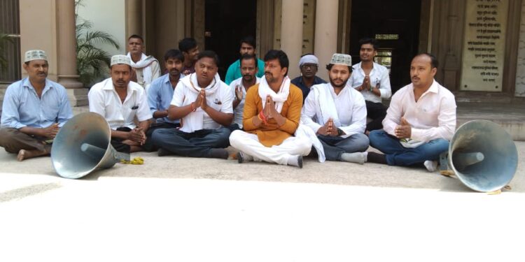 वाराणसी में भारत माता मंदिर से ईश्वर-अल्लाह तेरो नाम की धुन प्रसारित कर लोगों से शांति की अपील