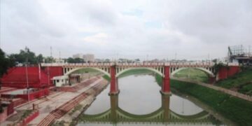 वाराणसी शहर में वरूणा नदी के चैनेलाईजेशन और तटीय विकास कार्य से पर्यटन को बढ़ावा