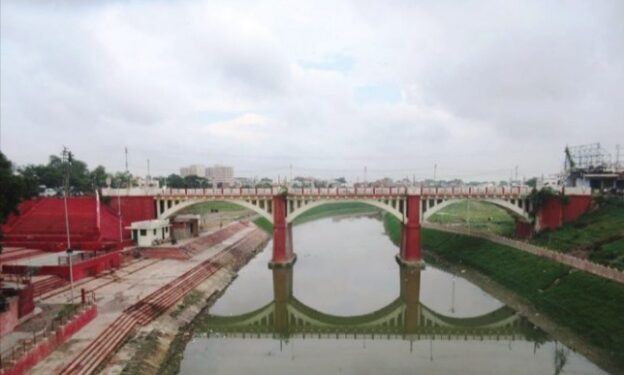 वाराणसी शहर में वरूणा नदी के चैनेलाईजेशन और तटीय विकास कार्य से पर्यटन को बढ़ावा