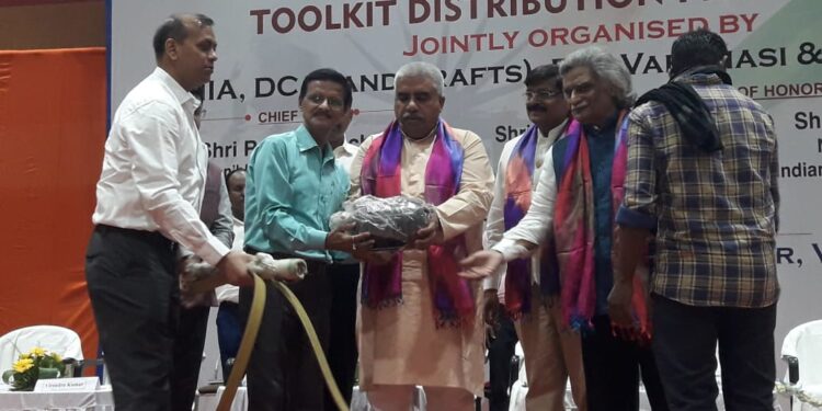 ओडीओपी के माध्‍यम से यूपी में हुनर बाज लोगों को आगे बढ़ने का मिल रहा मौका