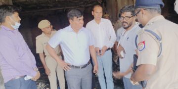 वाराणसी में अन्नपूर्णा ग्रैण्डयोर अग्नि कांड : जांच समिति दो दिन में अपनी रिपोर्ट जिलाधिकारी को सौंपेगी