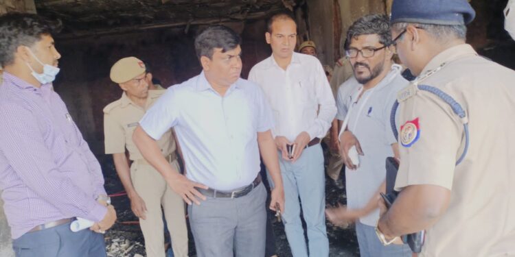 वाराणसी में अन्नपूर्णा ग्रैण्डयोर अग्नि कांड : जांच समिति दो दिन में अपनी रिपोर्ट जिलाधिकारी को सौंपेगी