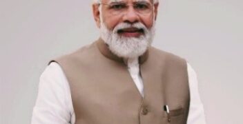 प्रधानमंत्री नरेंद्र मोदी की जम्मू-कश्मीर यात्रा : पीएम एक तीर से साधेंगे कई निशाने