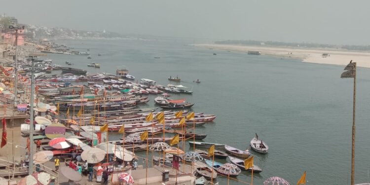 वाराणसी में दशाश्वमेध और अस्सी घाट पर वायु गुणवत्ता स्तर बेहद खराब