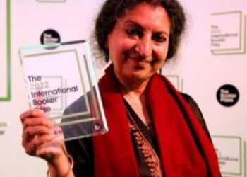 किसी हिंदी उपन्यास के लिए अंतरराष्ट्रीय बुकर पुरस्कार जीतने वाली पहली भारतीय लेखिका गीतांजलि श्री