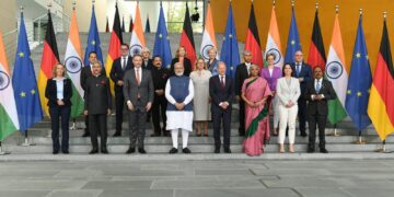 प्रधानमंत्री नरेंद्र मोदी यूरोप की तीन देशों की यात्रा के पहले चरण में जर्मनी पहुंचे