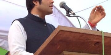राशन कार्ड की पात्रता को लेकर वरुण गांधी के निशाने पर योगी सरकार, पूछा- चुनाव के बाद कैसे हुए अपात्र?