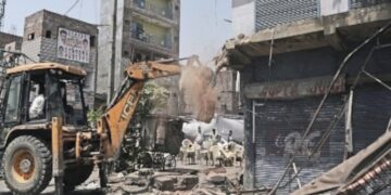 दिल्‍ली के शाहीन बाग में अतिक्रमण रोधी अभियान, प्रदर्शन के बाद बिना कोई कार्रवाई किए लौटे बुलडोजर