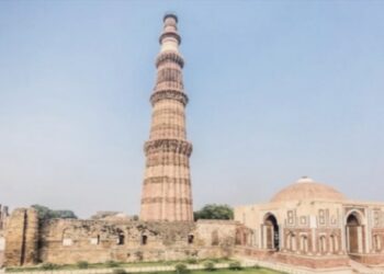 दिल्ली की कुव्वत-उल-इस्लाम मस्जिद पर भी विवाद, 27 हिंदू-जैन मंदिर तोड़कर बनाने का दावा