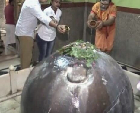 वाराणसी में दबे पड़े हैं कई मंदिरों के अवशेष, कई का अस्तित्व तक मिट गया