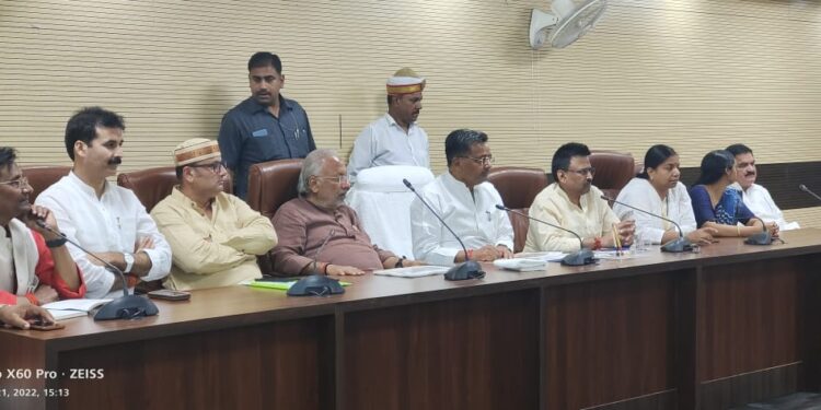 आंगनबाड़ी केंद्रों पर वितरित होने वाली सामग्री में अनियमितता कतई बर्दाश्त नहीं की जाएगी