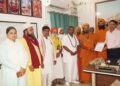 काशी धर्म परिषद की बैठक में मुस्लिम धर्म गुरुओं से जुमे के दिन शांति की अपील की