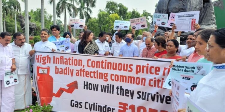 protest of opposition parties