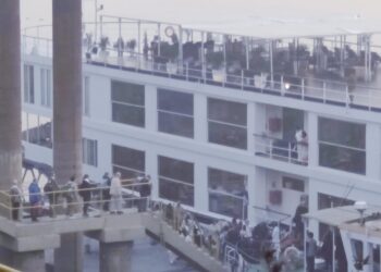 Luxury Cruise 