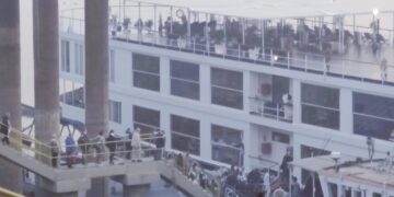 Luxury Cruise 