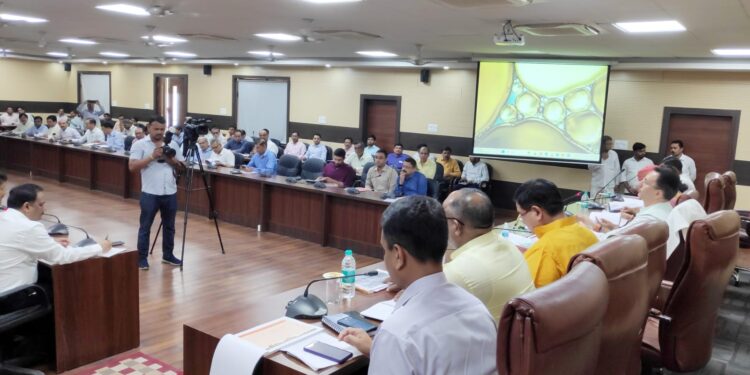 पीडब्ल्यूडी मंत्री ने अभियंताओं की लगाई जमकर क्लास दिए कड़े निर्देश