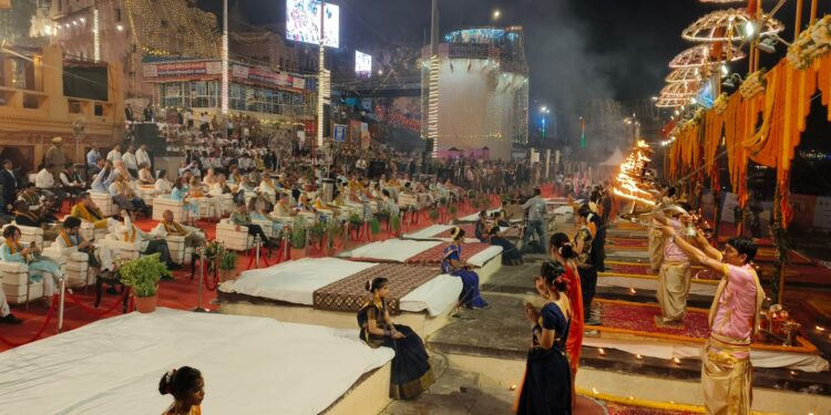 Foreign Guests in Kashi